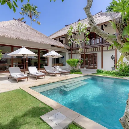 Villa Dorado - Steps From Jimbaran Beach Buitenkant foto