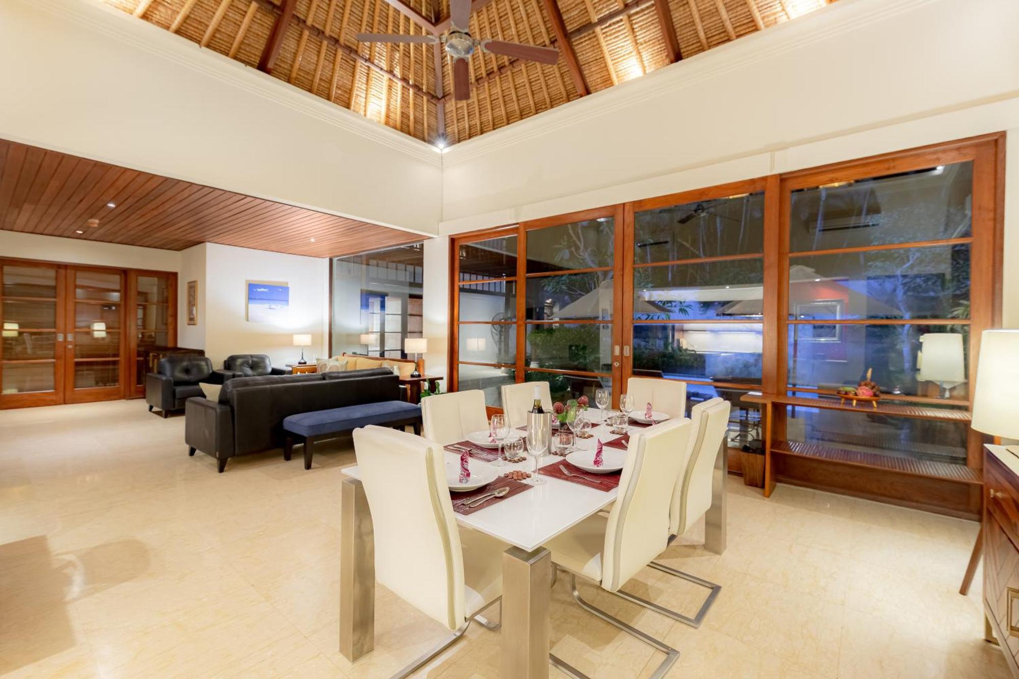 Villa Dorado - Steps From